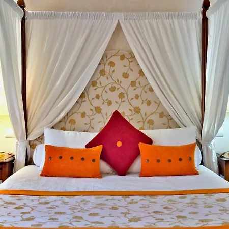 Manoir De Kertalg Hotell 4*