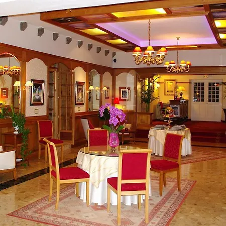 Hotell Manoir De Kertalg 4*